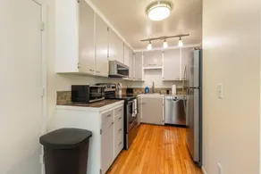 Cozy 2BR Home in Lynnwood w Backyard - Image 3