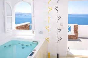 Cozy Nest Villa, sea & caldera view - Image 2