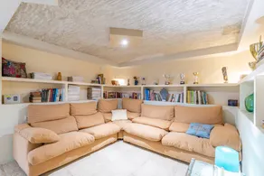 Agréable villa conviviale et familiale avec barbecue, internet haut débit et terrasse | Vue ville | Adaptée au travail à distance - Image 5