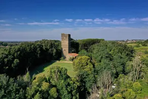 Château avec barbecue, piscine et jardin - Image 3