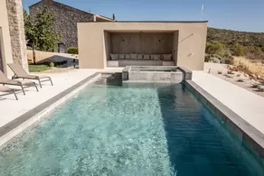 Villa with hot tub & pool | Sea view - Image 3