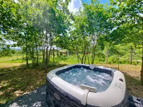Fantástica casa vacacional con barbacoa, jacuzzi y terraza | Vistas al jardín - Image 3