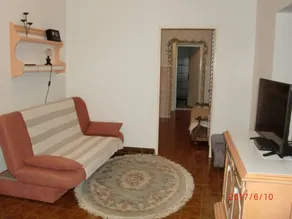 Apartamento vacacional con piscina y terraza | Vistas al agua - Image 2