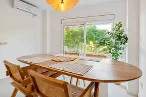 Flat with garden & pool - Image 4