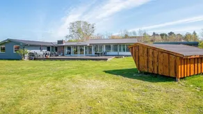 House with terrace, jacuzzi & sauna - Image 3