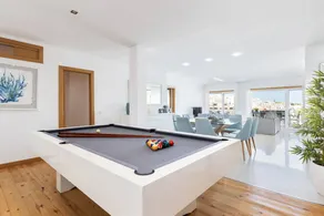 Appartement de vacances avec jacuzzi, piscine et jardin | Vue jardin - Image 3