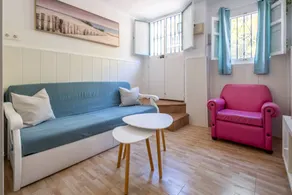Holiday Home 'La Casita de la Abuela Málaga' with Sea Views, Wi-Fi and Air Conditioning - Image 5