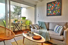 Gîte con piscina riscaldata, terrazza e giardino - Image 3
