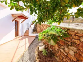 Holiday apartment with terrace, pool & garden | Mountain view - Image 3