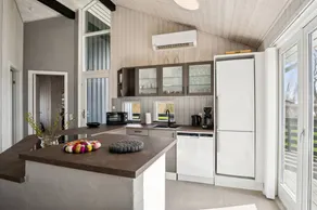 Children-friendly holiday home with hot tub, terrace & garden | Pets are welcome - Image 5