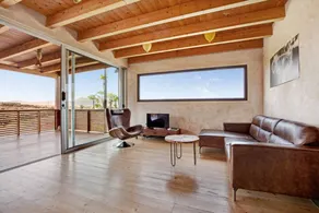 Villa avec piscine privée, terrasse et jardin | Vue montagne - Image 5