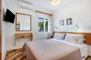 Apartment with terrace & garden | Mountain view - Image 5