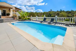 Villa adatta alle famiglie con griglia, piscina e giardino | Vista sulla montagna | Perfetta per il lavoro da remoto - Image 2