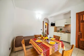 Appartamento adatto alle famiglie con piscina - Image 4