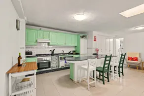 Apartment with terrace, pool & garden | Sea view - Image 4