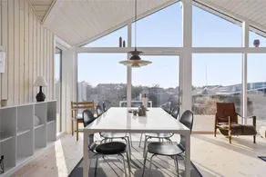 Holiday home with terrace & BBQ - Image 3