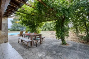 Casa con piscina, giardino e barbecue | Vista sul giardino - Image 3