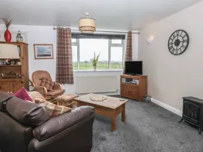 Cottage with garden - Image 5