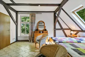 Apartment 'Kleine 2' with Shared Garden and Wi-Fi - Image 3