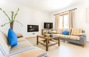 Maison de vacances adaptée aux familles avec barbecue, piscine privée et jardin | Vue jardin - Image 4