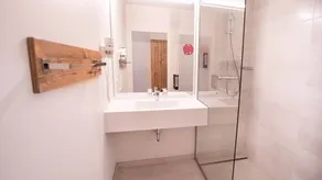 Mehrbettzimmer für 4 Personen (42 m²) in Gosau - Image 4