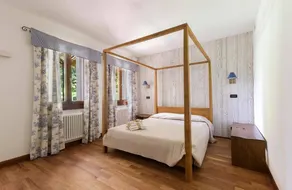 Agriturismo bio Settecentoalberi - Camere e Ristorante: Camera Quinta con letto a baldacchino, al piano terra - Image 2