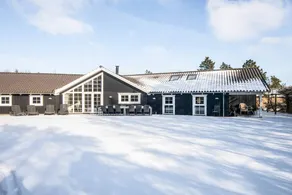 House with hot tub, barbecue & pool - Image 2