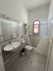 Pleasant dedicated room with pool, barbecue & terrace - Image 3