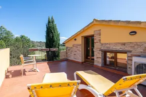 House with hot tub, garden & terrace | Mountain view | Pets are welcome - Image 2