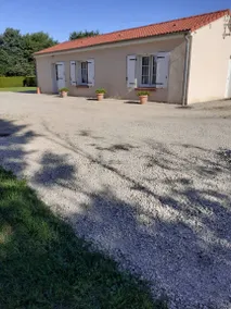 Gite with garden & BBQ - Image 3