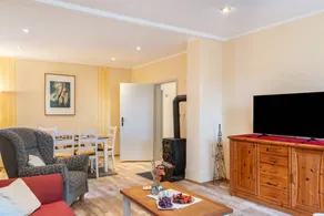 Holiday home with terrace, garden & barbecue - Image 5
