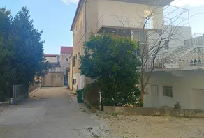 Dedicated room with garden - Image 3