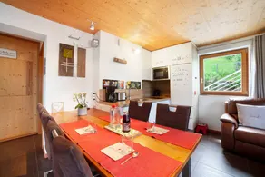 Children-friendly holiday apartment with terrace | Mountain view - Image 5