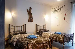 Family-oriented charming villa with garden & BBQ | Mountain view | Pet-friendly - Image 2
