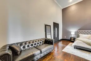 Boutique Studio Stay in the Heart of Marshall! - Image 5