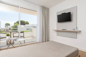 Child-friendly holiday apartment with terrace | Next to the beach - Image 3