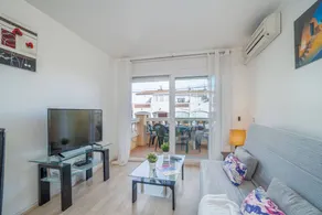 Apartment with garden, terrace & pool - Image 2