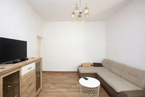 Fully equipped flat with terrace - Image 2