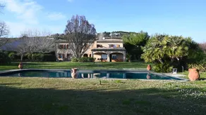 Gemütliche Villa mit Whirlpool, Terrasse und privatem Pool - Image 5