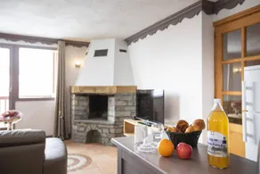 Wifi, 200m bis zum stadtzentrum, fitness, schwimmbad, sauna, balkon, kamin oder ofen für holz - Image 4