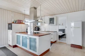Holiday home with jacuzzi, terrace & sauna - Image 5