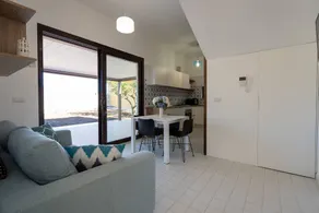 Villa avec terrasse et jardin - Image 3