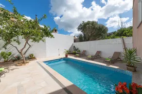 Wohnung mit Whirlpool, privatem Pool und Grill - Image 2