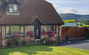 Warrenpoint Countryside House 3bedroom Private Garden - Image 2