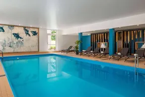 Appartamento con terrazza, giardino e piscina - Image 2