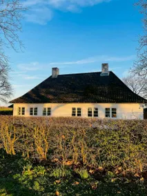 House with barbeque, terrace & garden - Image 2