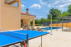 Fully equipped spacious villa with pool, BBQ & terrace | Pet-friendly - Image 4