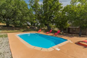 Holiday home with garden, BBQ & terrace | Garden view - Image 2