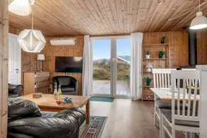 House with jacuzzi - Image 3