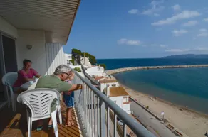 Appartement de vacances avec piscine et terrasse - Image 2